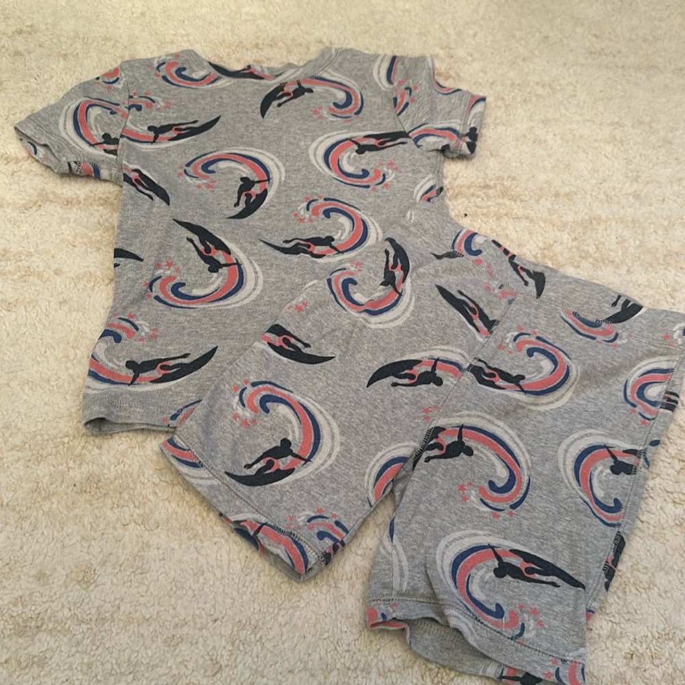 Gap kids- short sleeve pajamas- size 8- gap